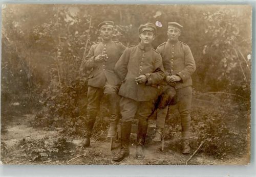 3 deutsche Soldaten in Uniform