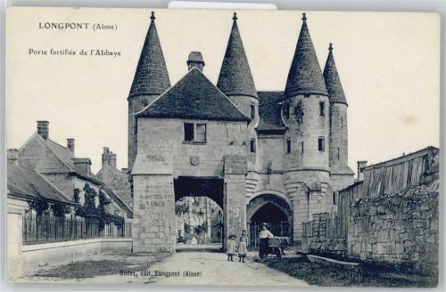 Longpont Porte fortifiee de l'Abbaye