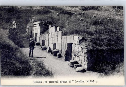 05018 Orvieto - La necropoli etrusca al Crocifisso del Tufo
