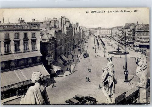 Bordeaux Les Allees de Tourny Autos Straßenbahn