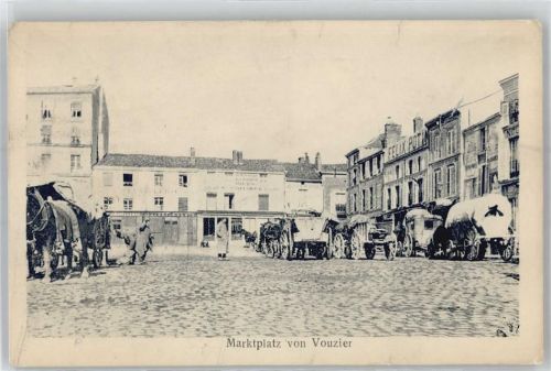08400 Vouziers - Marktplatz