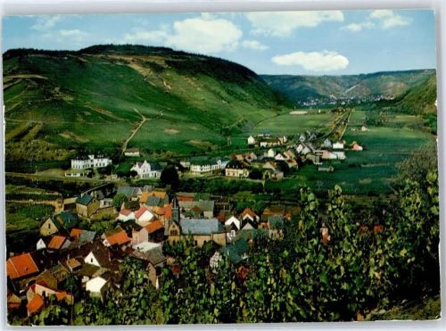 Rech Blick auf Dernau