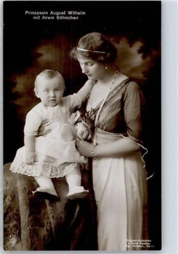 Prinzessin August Wilhelm mit Sohn NPG