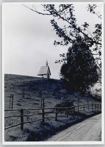 Neutsch Landhaus am kleinen Wäldchen