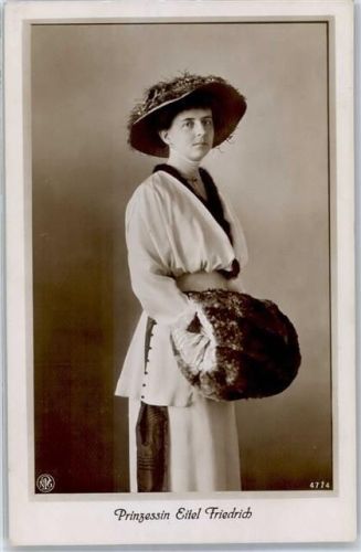 NPG Prinzessin Sophie Charlotte Pelzmode