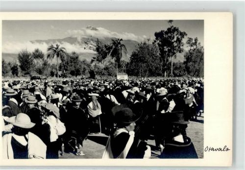 Otavalo - Marktszene Tracht
