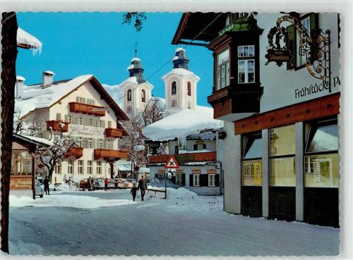 St. Johann Hauptplatz Pension Kirche