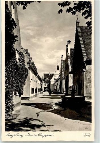 Augsburg In der Fuggerei Brunnen