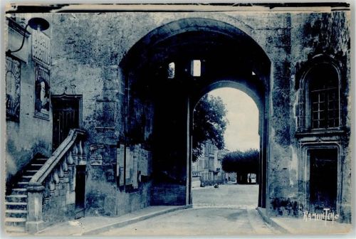 Jonzac Schloss Portal