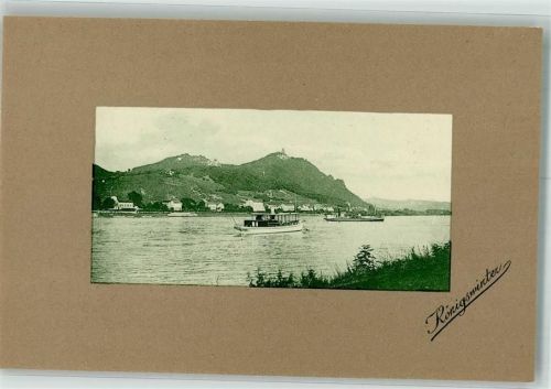 Königswinter Panorama des Ortes am Rhein mit Burgruine Drachenfels Rheinschiffe
