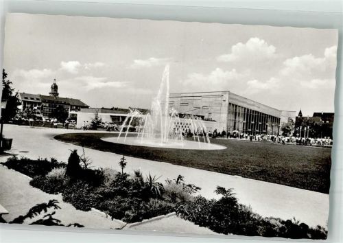 74072 W7100 Heilbronn , Neckar Foto AK Springbrunnen im Stadtgarten mit Festhalle Harmonie