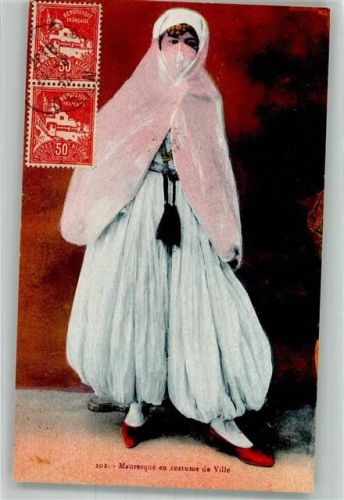 Oran 1933 Tracht Frau Briefmarke Bildseite