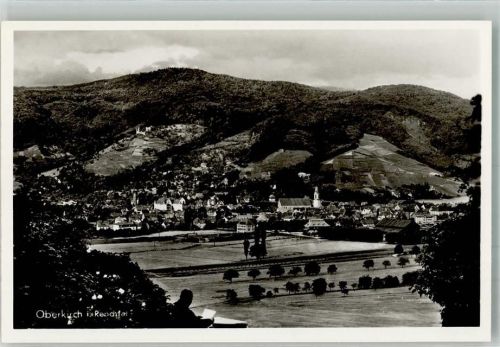 Oberkirch Panorama des Ortes mit Kirche St. Cyriak
