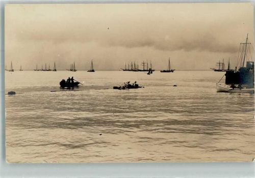 Cuxhaven Ein Wrack und Segelschiffe vor dem Ort auf See Ort lt. Fotograf Emil Vogt
