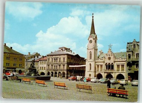 Trutnov Gottwaldplatz Auto Denkmal Brunnen