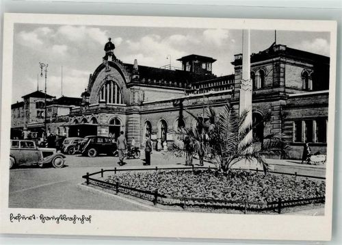 Erfurt Hauptbahnhof Oldtimer Motorrad