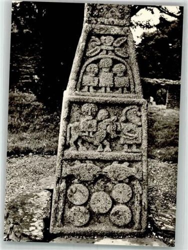 Irische Kreuze II No. XII/10 Moone/Hochkreuz-Sockel Fotograf Karl Hublow Konstanz