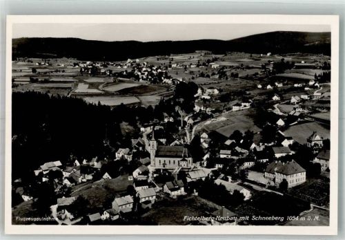 Neubau 1937 Fliegeraufnahme des Ortes mit Schneeberg