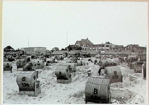 Duhnen Foto montiert auf Karton Strand mit Kurmittelhaus Fotograf Otto Schulze