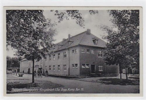 Königsbrück Königsbrück. Dopp. Komp. Bar. 15. auf dem Truppen-übungsplatz. 1940 Feldpost StockFlecken Rückseite, sonst gut erhalten.