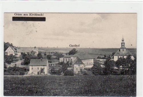 Kirchbach mit Teilansicht und Gasthof gelaufen von 1910. Leichte Stempelspuren, sonst gut erhalten