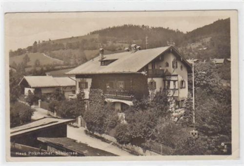 Schliersee. Haus Polzmacher gelaufen am 15.06.1935. Marke entfernt Eckbug oben links und untere rechte Ecke kleiner Bug an der oberen Kante, sonst gut erhalten