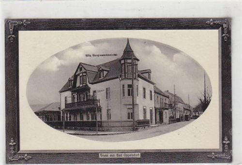 Bad Oppelsdorf Passepartoutkarte Bad Oppelsdorf - Opolno Zdrój / Kreis Görlitz - Zgorzelec. Villa Vergissmeinnicht. Beschriftet, postalisch nicht befördert. leichte Eckabschürfungen und an den Rändern. Rückseite leicht stockfleckig, sonst gut erhalten