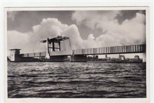 Stralsund Stralsund mit Klappbrücke im Zuge des Rügendammbaues, zwischen Festland und Dänholm im Hintergrund Seefront Stralsund ungelaufen Top Erhaltung.