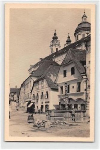 Melk in der Wachau. Marktplatz ungelaufen Sehr gut erhalten.