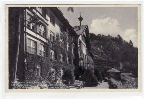 AK vom Sanatorium Strengberg bei Puchberg am Schneeberg gelaufen am 23.08.1940. Leichter Bug unten links, sonst gut erhalten.