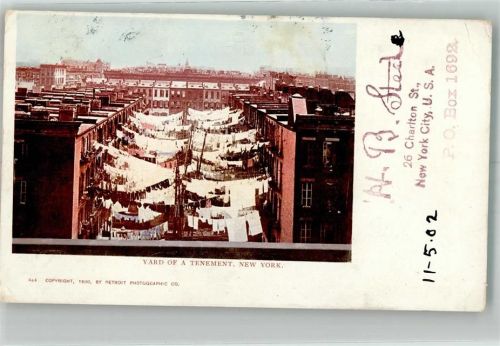 New York City 1902 Yard of a Tenement Wäsche