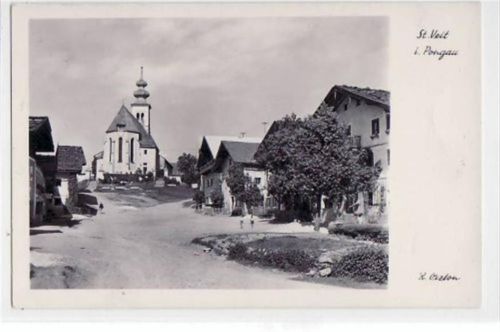 St. Veit im Pongau mit Blick auf die Kirche gelaufen von 1952. Leicht bügig, leicht fleckig, sonst gut erhalten