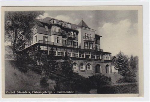 Kurort Bärenfels Kurort Bärenfels im Osterzgebirge. Sachsenhof gelaufen 1953. Leichte Büge an den Ecke n. Leichte Randmängel links, sonst gut erhalten