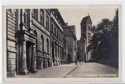 Lüdenscheid mit Sauerfelderstraße. ungelaufen handschriftliches Datum von 1941 kleiner Knick oben rechts und unten links, leicht stockfleckig, sonst gut erhalten