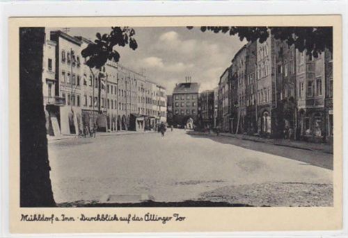 Mühldorf am Inn mit Durchblick auf das öttinger Tor gelaufen 1943. Leichter Bug unten rechts, sonst gut erhalten