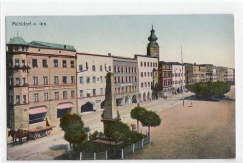 Mühldorf am Inn mit Häuserreihe gelaufen von 1912. Albumabdrücke an den Ecken leichter Stempeldurchdruck, sonst gut erhalten