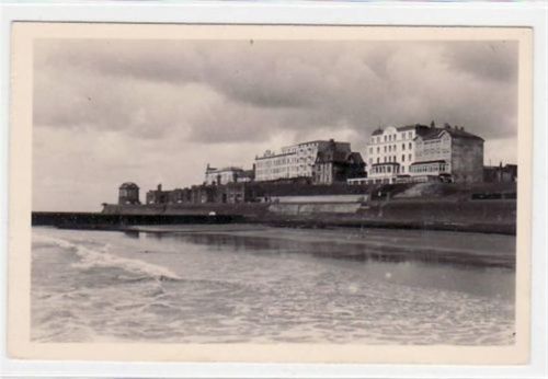 Borkum Borkum mit Strandmotiv und Hotels ungelaufen Gute Erhaltung.