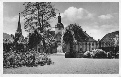 Schloß Gebesee. D. L. E. H. Hermann-Lietz-Schule gelaufen kleiner Knick oben links, sonst gut erhalten