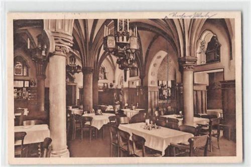 Augsburg. Innenansicht im Restaurant Sankt Leonhardskapelle gelaufen. Gute Erhaltung.