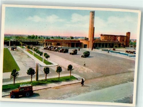 Montecatini Terme Stazione Ferroviaria Piazzale Autos Turm Uhr