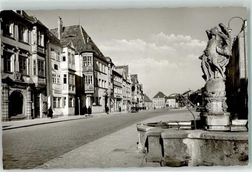 Bayreuth Marktplatz mit Rathaus Brunnen Oldtimer