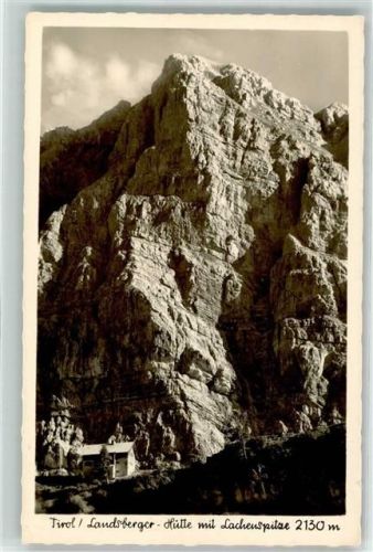 Tannheim Landsberger Hütte mit Lachenspitze am Traualpsee