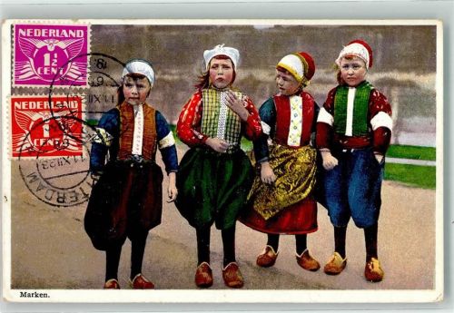 Marken Kindertracht