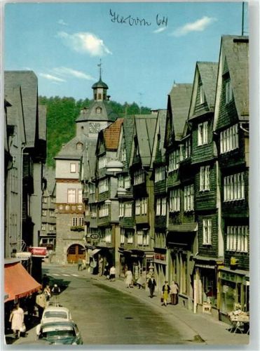 Herborn Hauptstraße mit Blick zum Rathaus VW Käfer Mercedes