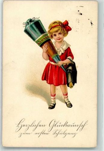 Kind Schultüte