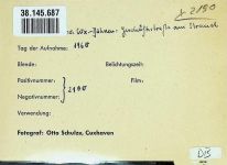 27472 W2190 Duhnen FOTO KEINE AK Foto montiert auf Karton Geschäftsstraße am Strand Fotograf Otto Schulze