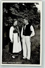 72760 W7410 Betzingen Foto AK Schwäbische Volkstrachten Mann Frau Tracht