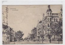 Wilhelmstraße in Insterburg / Tschernjachowsk. 1016 Feldpost kleiner Knick an der linken oberen Ecke Vorder- und Rückseite leicht fleckig, sonst gut erhalten.