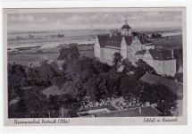 Eisenmoorbad Pretzsch mit Schloß und Kurpark gelaufen von 1944. Leichter Schrift- und Stempeldurchdruck, kleiner Knick unten rechts, sonst gut erhalten.