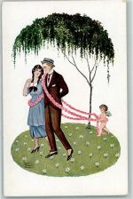 amor Liebespaar im Schlepptau mit einer Rosengirlande AK Schermele, W.